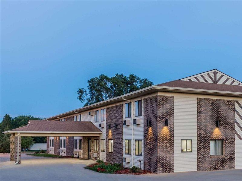 Super 8 By Wyndham Madison Otel Dış mekan fotoğraf