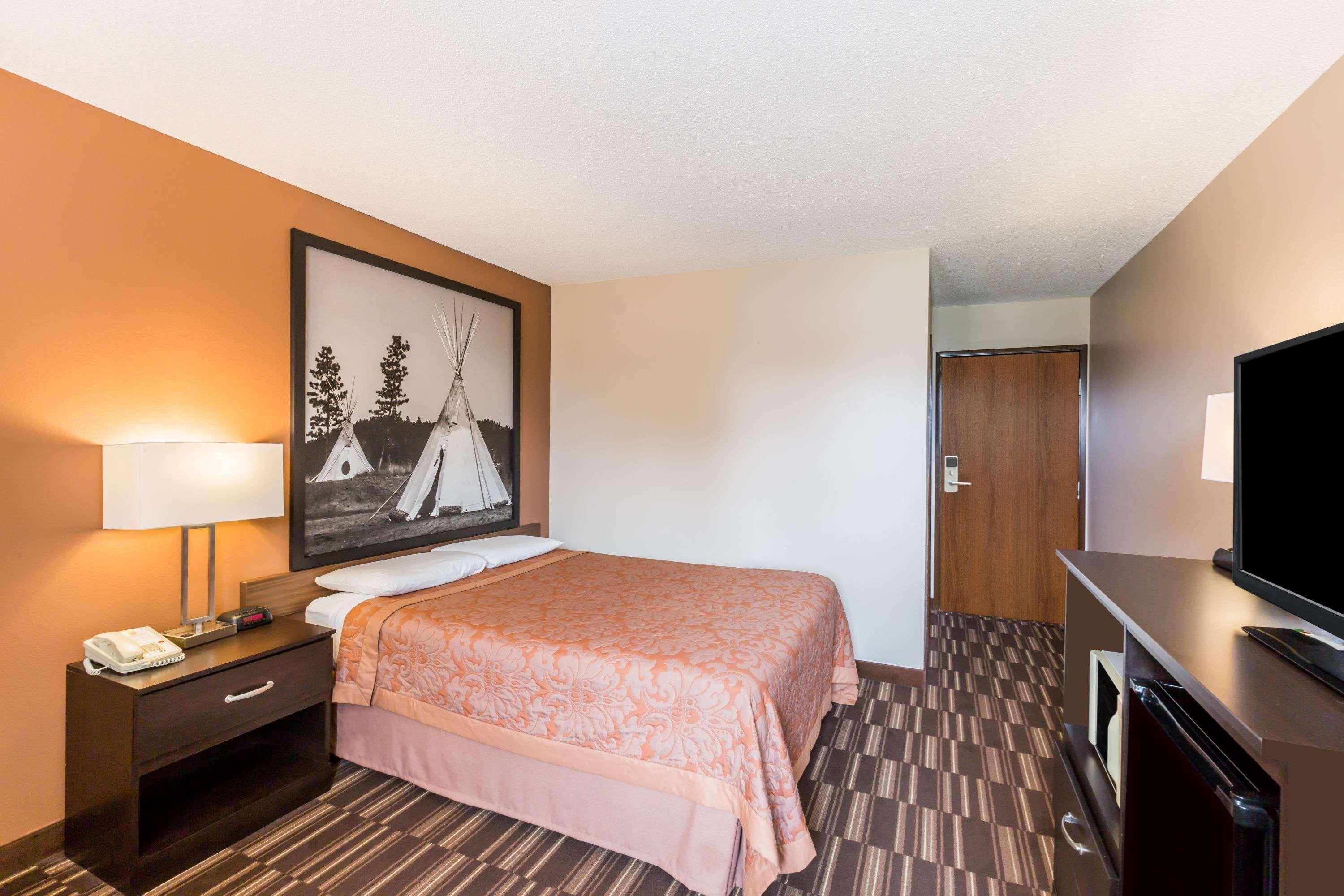 Super 8 By Wyndham Madison Otel Dış mekan fotoğraf