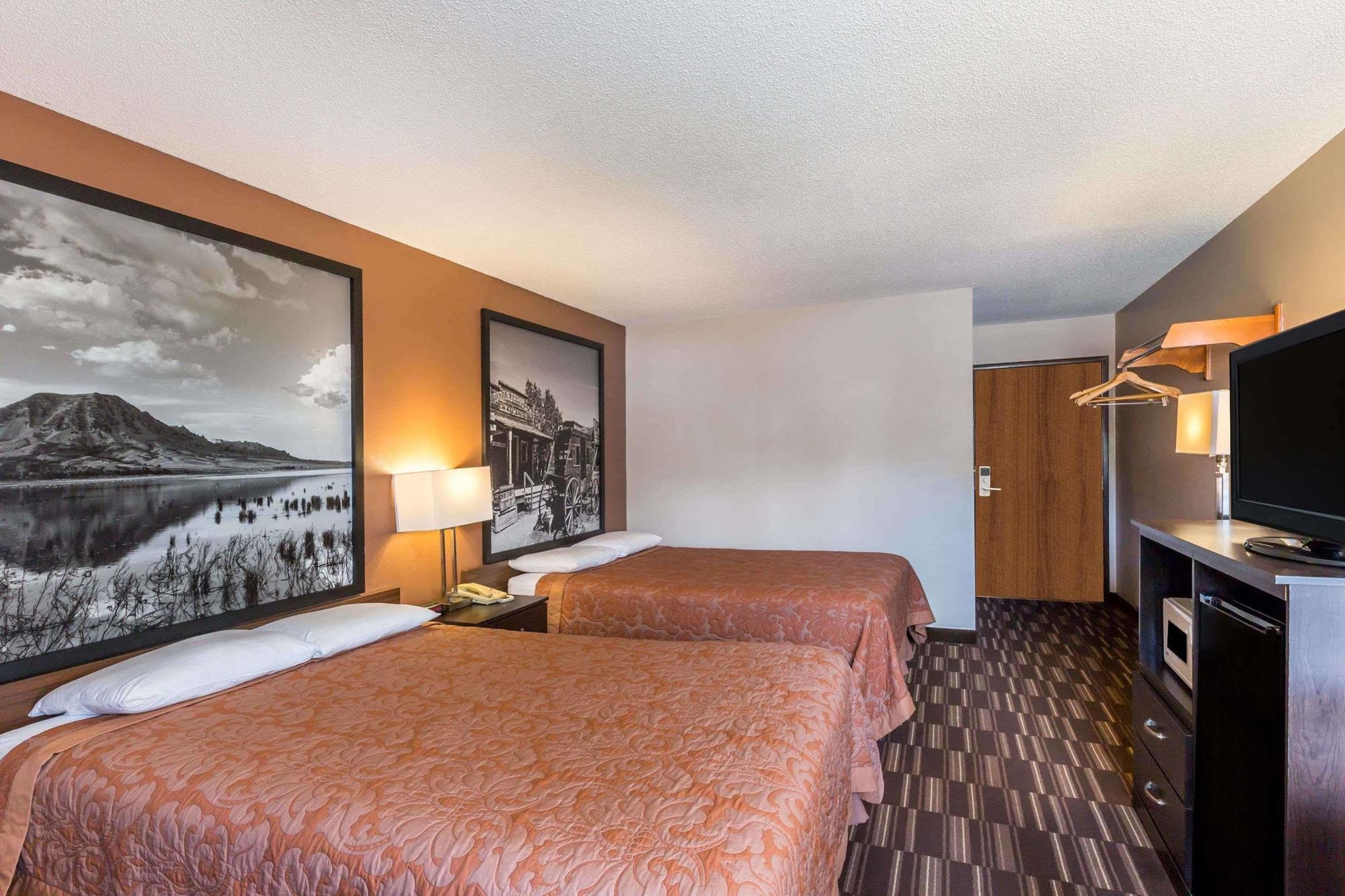 Super 8 By Wyndham Madison Otel Dış mekan fotoğraf